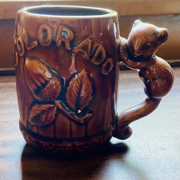 Fun vintage souvenir mugs - Picture 2 of 8